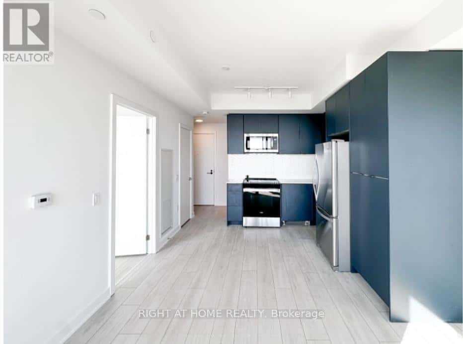 Whitby (Port Whitby) — Whitby (Port Whitby) - Photo 3 of 20