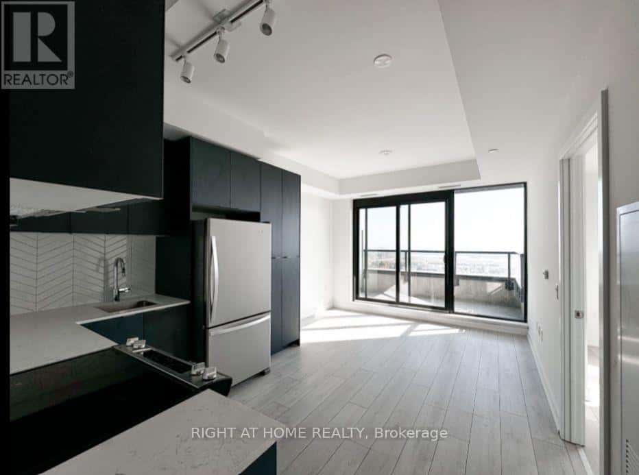 Whitby (Port Whitby) — Whitby (Port Whitby) - Photo 5 of 20