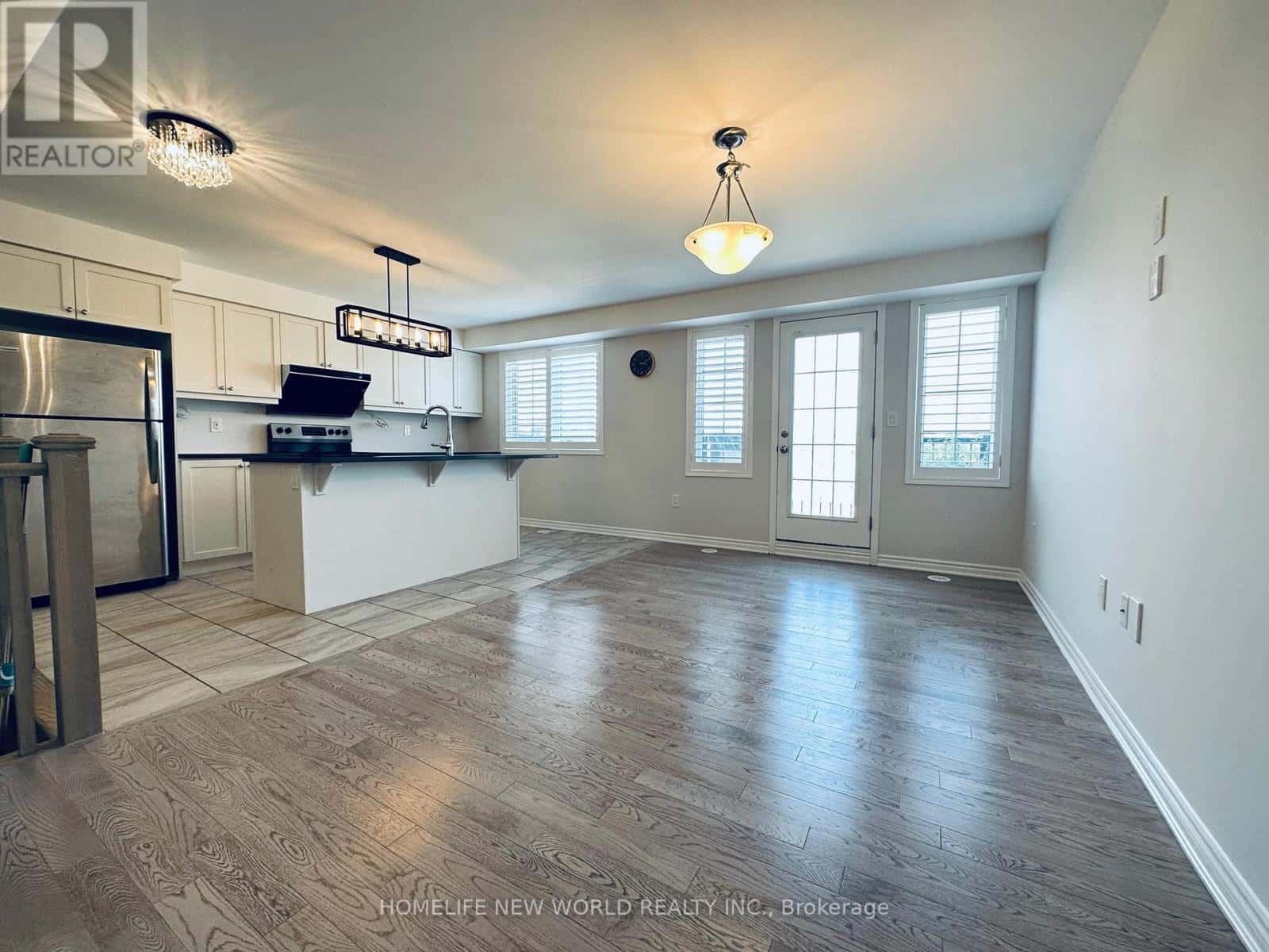 Richmond Hill — Richmond Hill - Photo 5 of 16