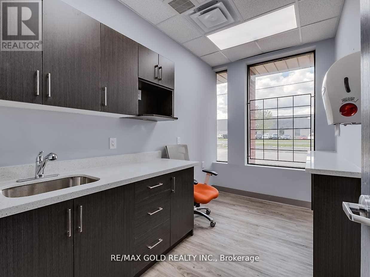 Mississauga (Northeast) — Mississauga (Northeast) - Photo 5 of 5