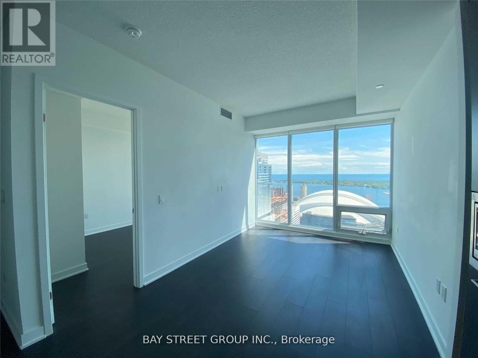 Toronto (Waterfront Communities) — Toronto (Waterfront Communities) - Main photo