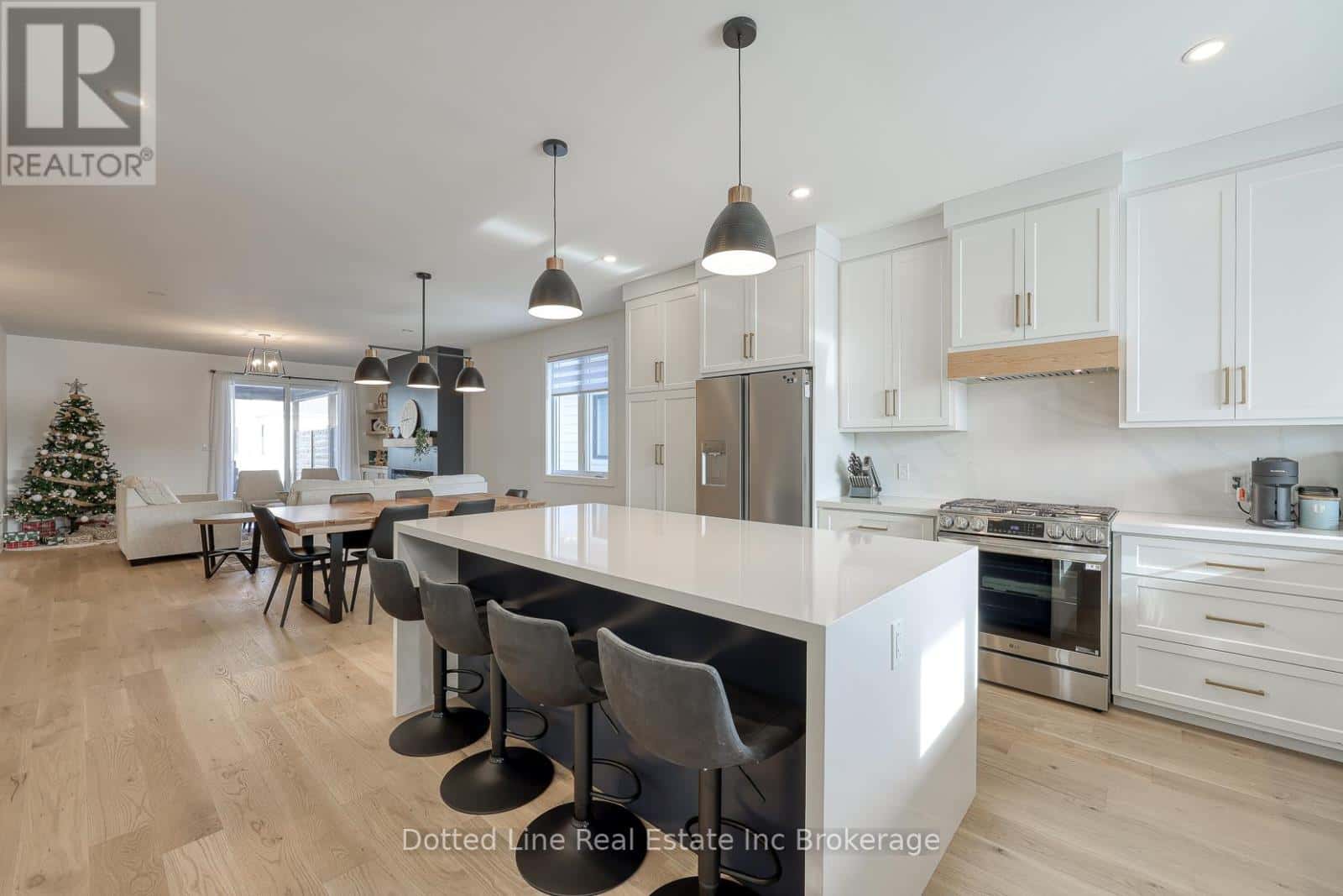 7 CHARLES COURT — Bayham (Port Burwell), Ontario - Photo 5 of 42