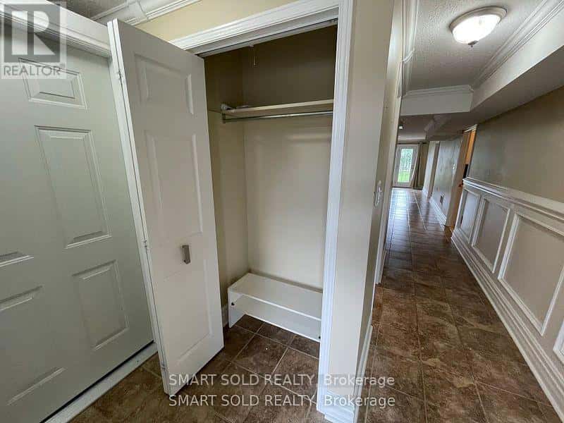 Mississauga (Rathwood) — Mississauga (Rathwood) - Photo 4 of 17