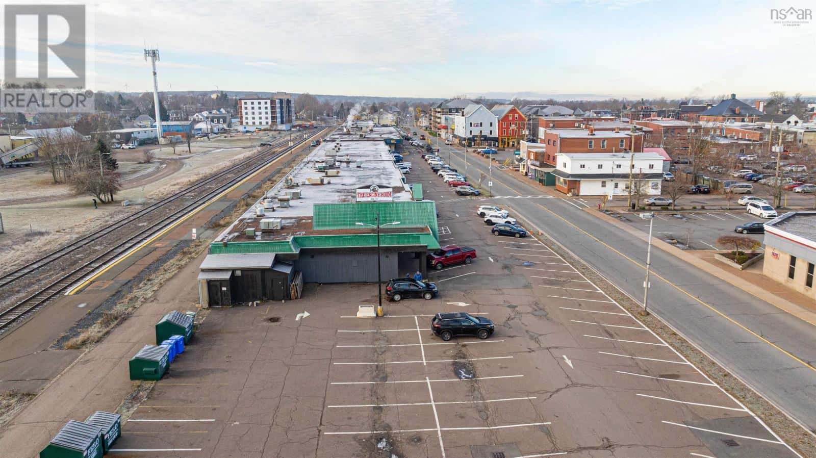 166 Esplanade Street — Truro, Nova Scotia - Photo 2 of 37