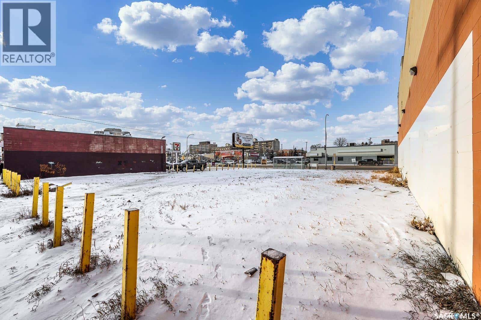 2151 BROAD STREET — Regina, Saskatchewan - Photo 5 of 6