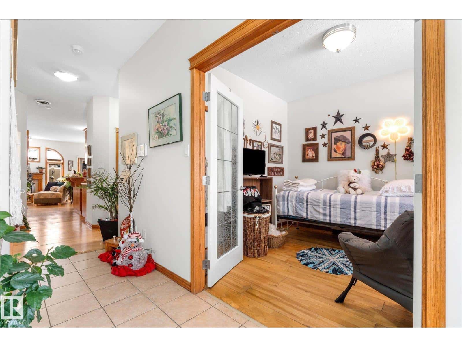 4933 48 AV — Onoway, Alberta - Photo 4 of 29