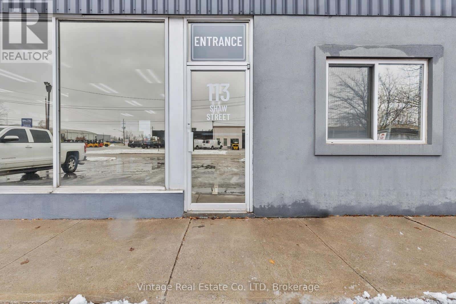 Welland (Broadway) — Welland (Broadway) - Photo 4 of 32