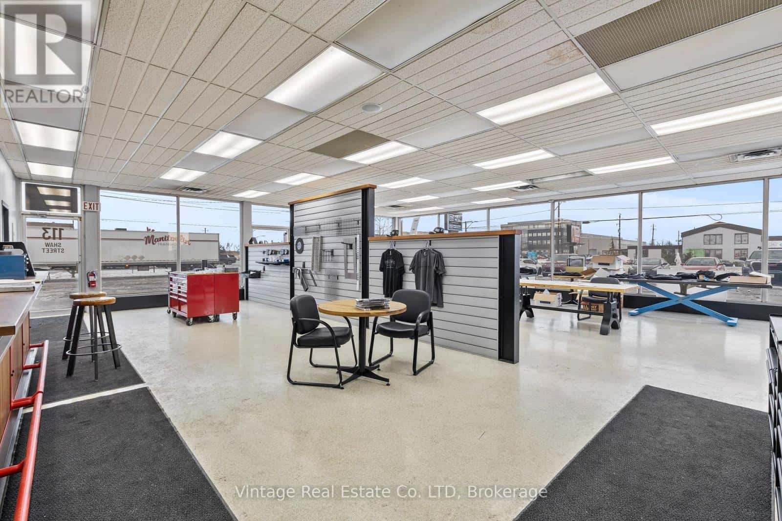 Welland (Broadway) — Welland (Broadway) - Photo 5 of 32