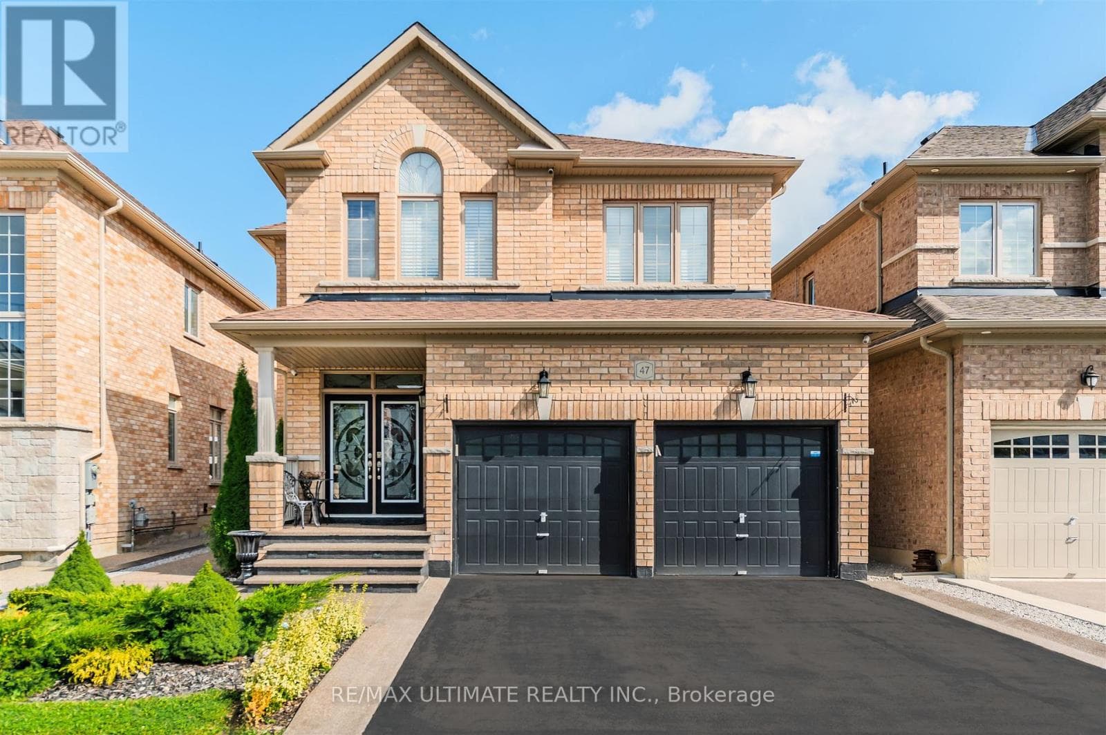 47 LEWIS AVENUE — Bradford West Gwillimbury (Bradford), Ontario - Main photo
