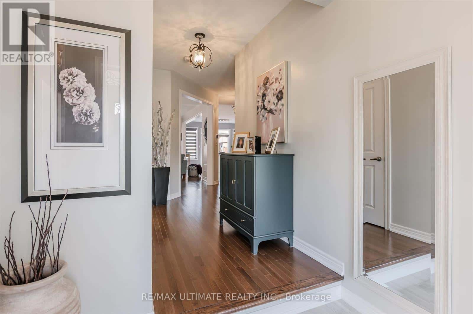 47 LEWIS AVENUE — Bradford West Gwillimbury (Bradford), Ontario - Photo 3 of 49