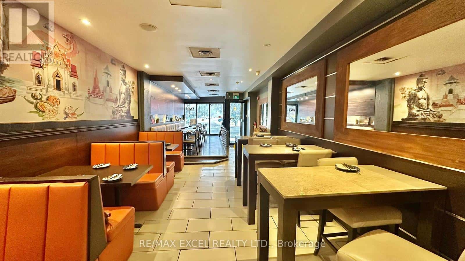 Toronto (Junction Area) — Toronto (Junction Area) - Photo 3 of 12