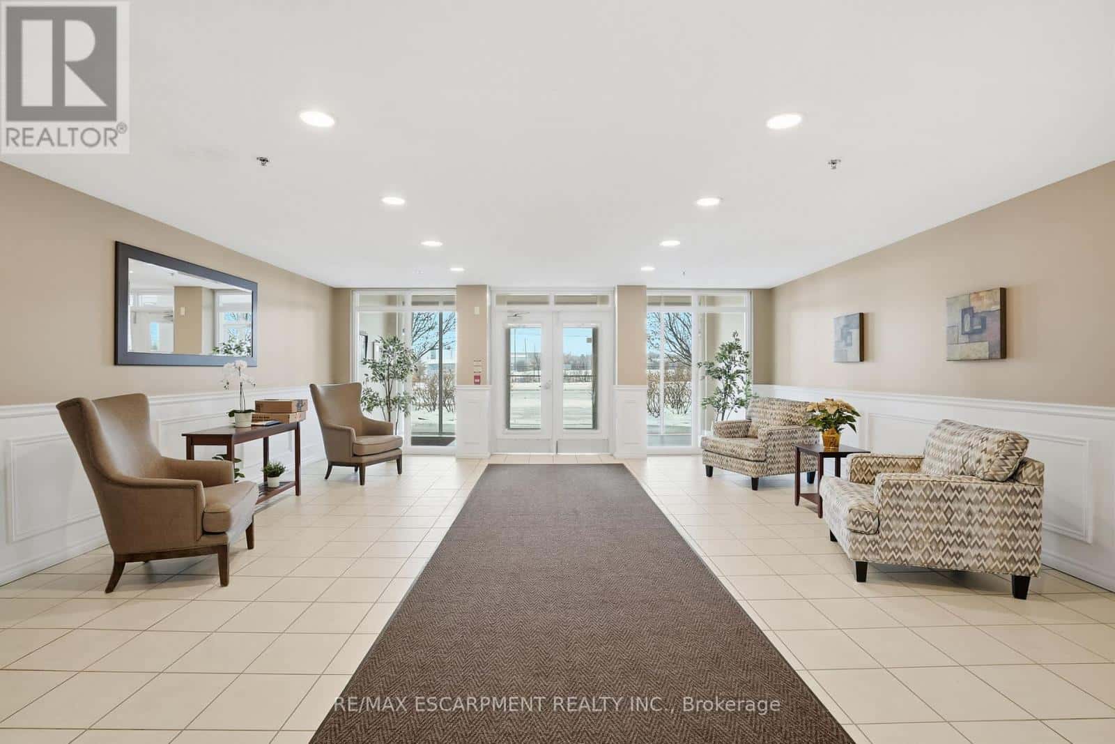 405 - 4450 FAIRVIEW STREET — Burlington (Shoreacres), Ontario - Photo 3 of 21