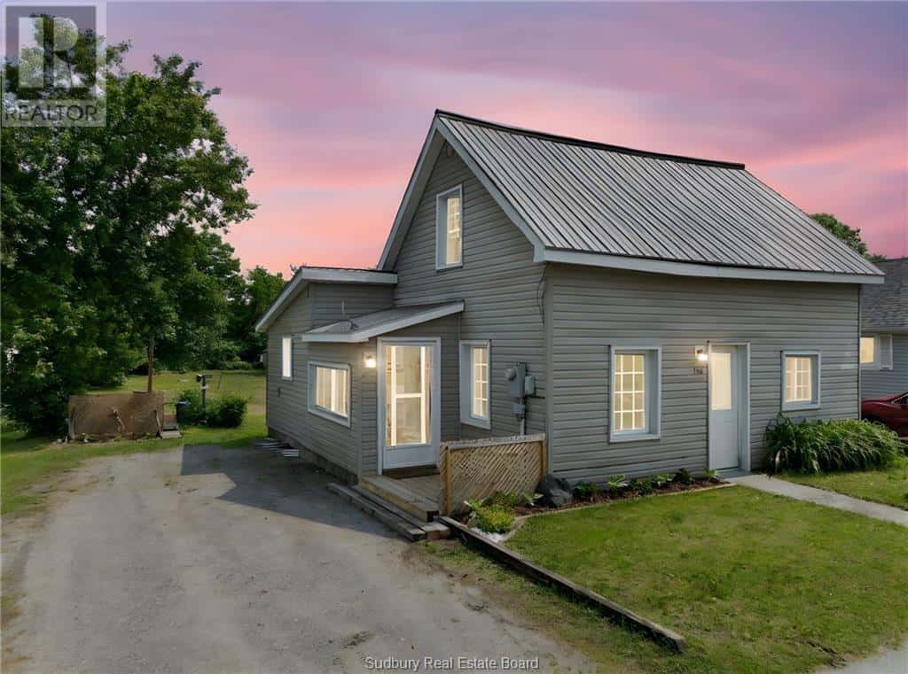 140 River Street — Massey, Ontario - Photo 4 of 49