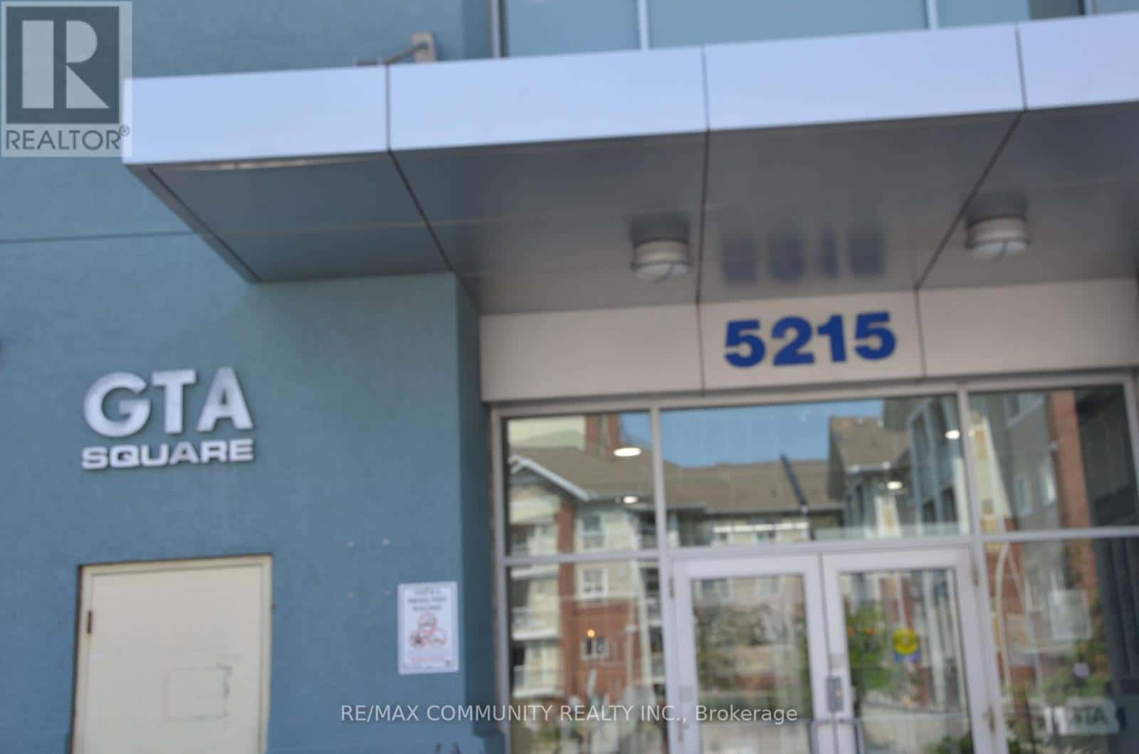 112 - 5215 FINCH AVENUE E — Toronto (Agincourt North) - Photo 2 of 14