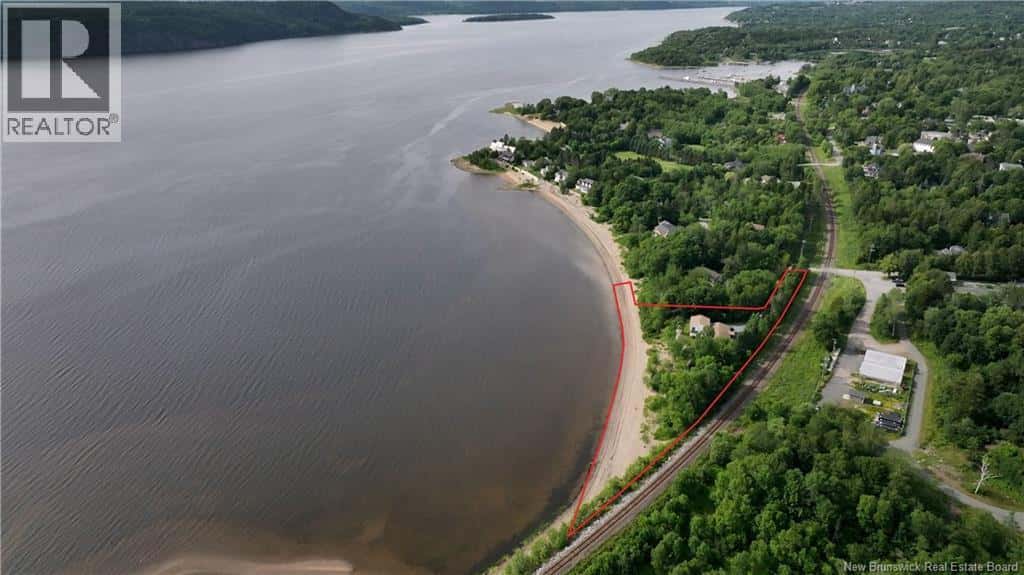 8 Tennis Court Road — Rothesay, New Brunswick - Photo 5 of 31