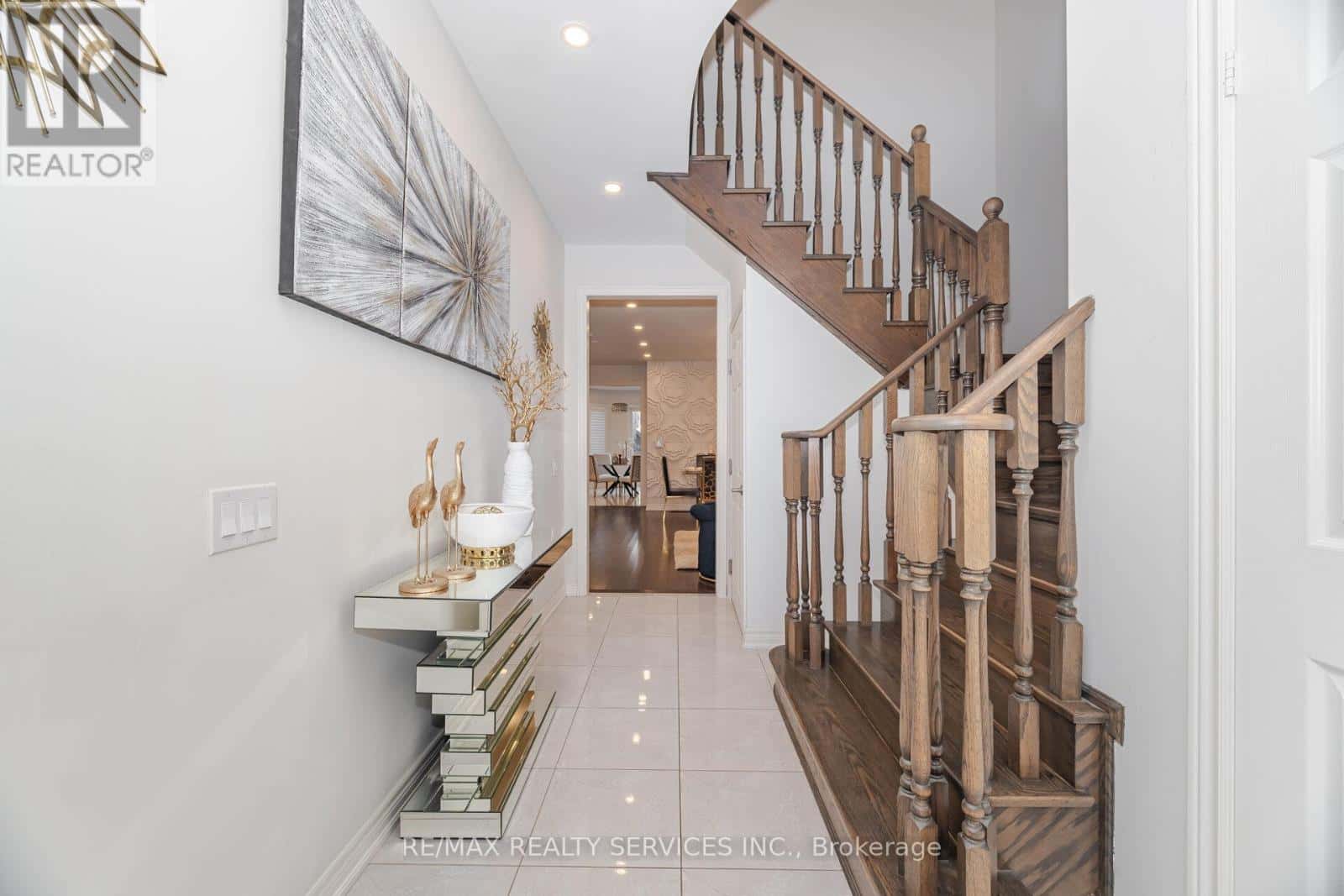 52 BLACKBERRY VALLEY CRESCENT — Caledon, Ontario - Photo 4 of 50