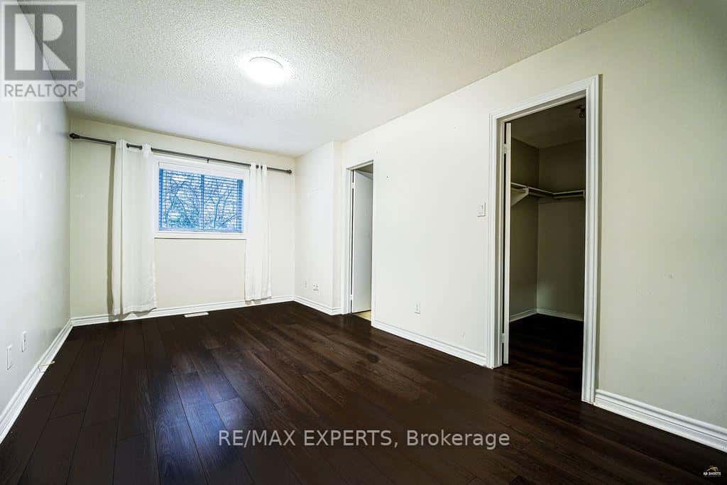 Orangeville — Orangeville - Photo 4 of 12