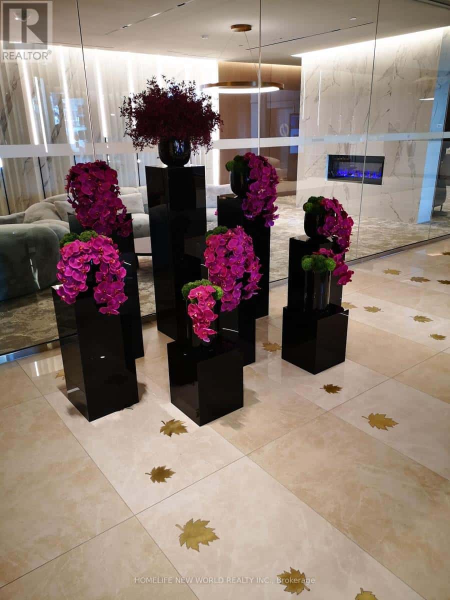 Toronto (Waterfront Communities) — Toronto (Waterfront Communities) - Photo 3 of 19