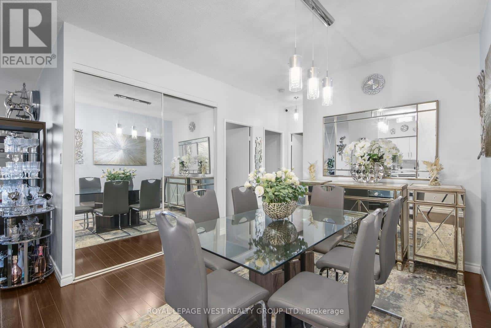 805 - 326 MAJOR MACKENZIE DRIVE E — Richmond Hill (Crosby), Ontario - Photo 5 of 27