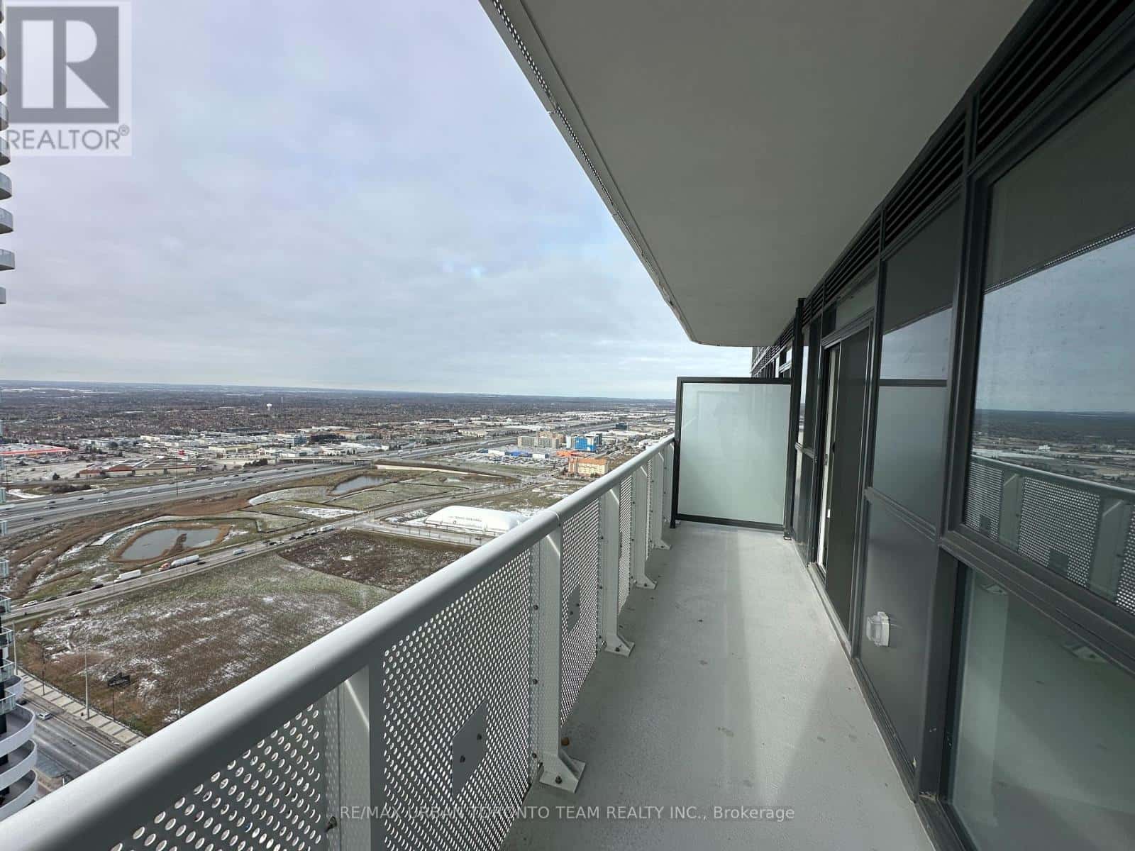 Vaughan (Vaughan Corporate Centre) — Vaughan (Vaughan Corporate Centre) - Photo 5 of 23