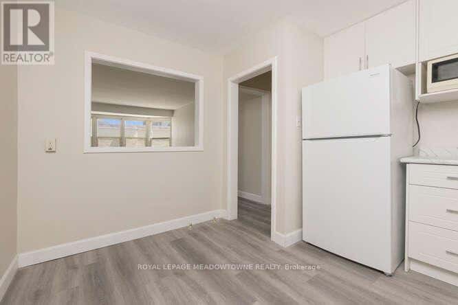 3 - 84 MILL STREET — Halton Hills (Georgetown) - Photo 5 of 12