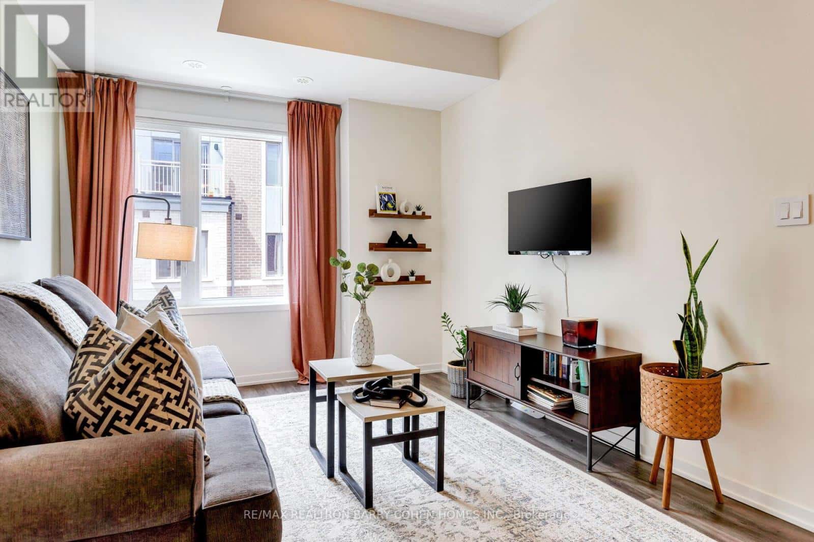 98 - 20 WILLIAM JACKSON WAY — Toronto (New Toronto) - Photo 5 of 26