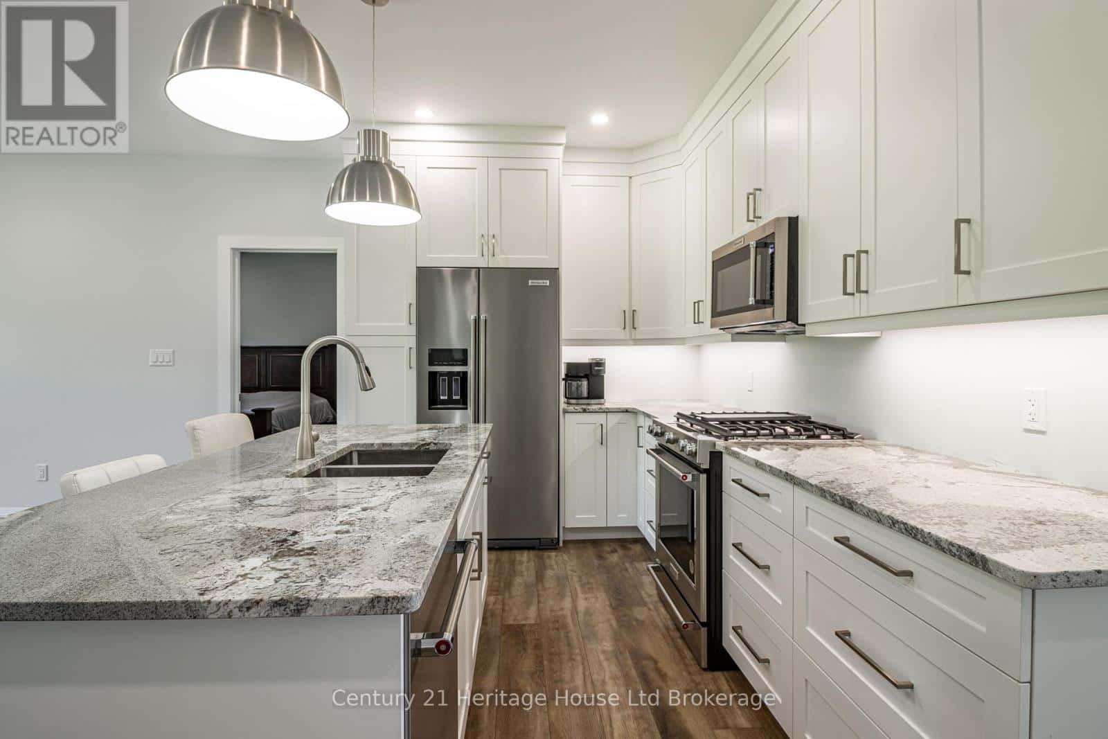 11651 PLANK ROAD — Bayham (Eden), Ontario - Photo 4 of 38