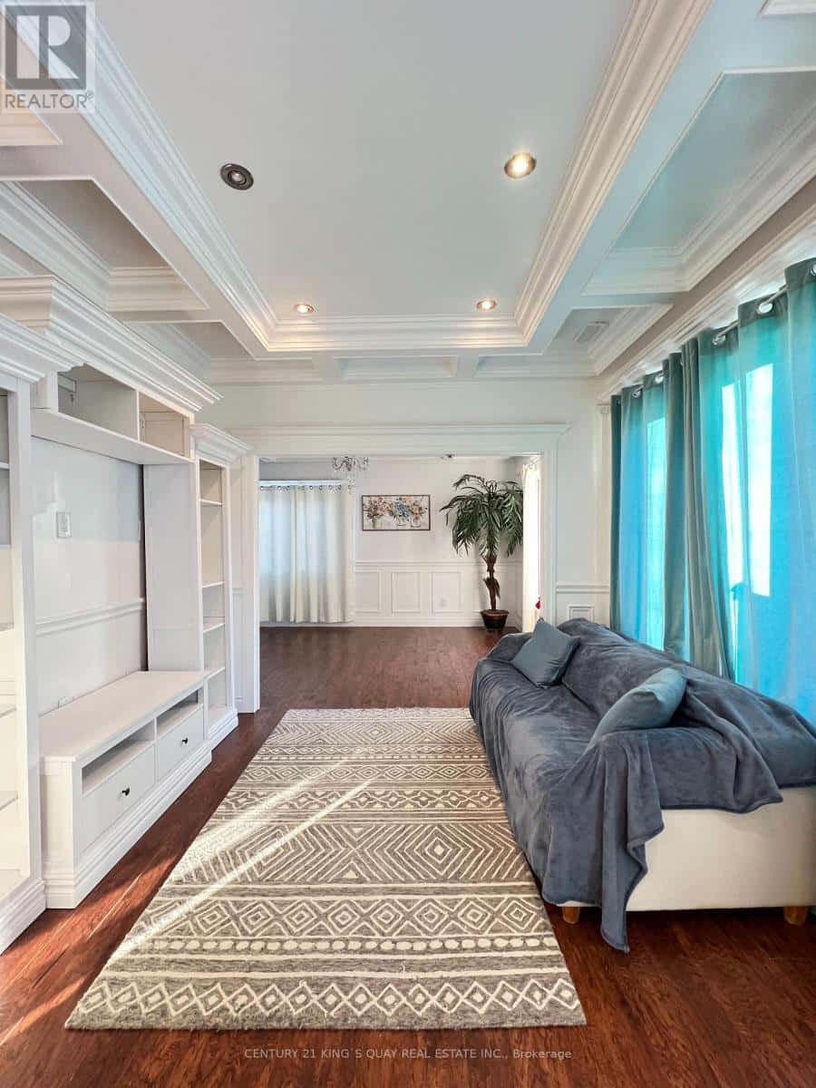 Toronto (St. Andrew-Windfields) — Toronto (St. Andrew-Windfields) - Photo 4 of 10