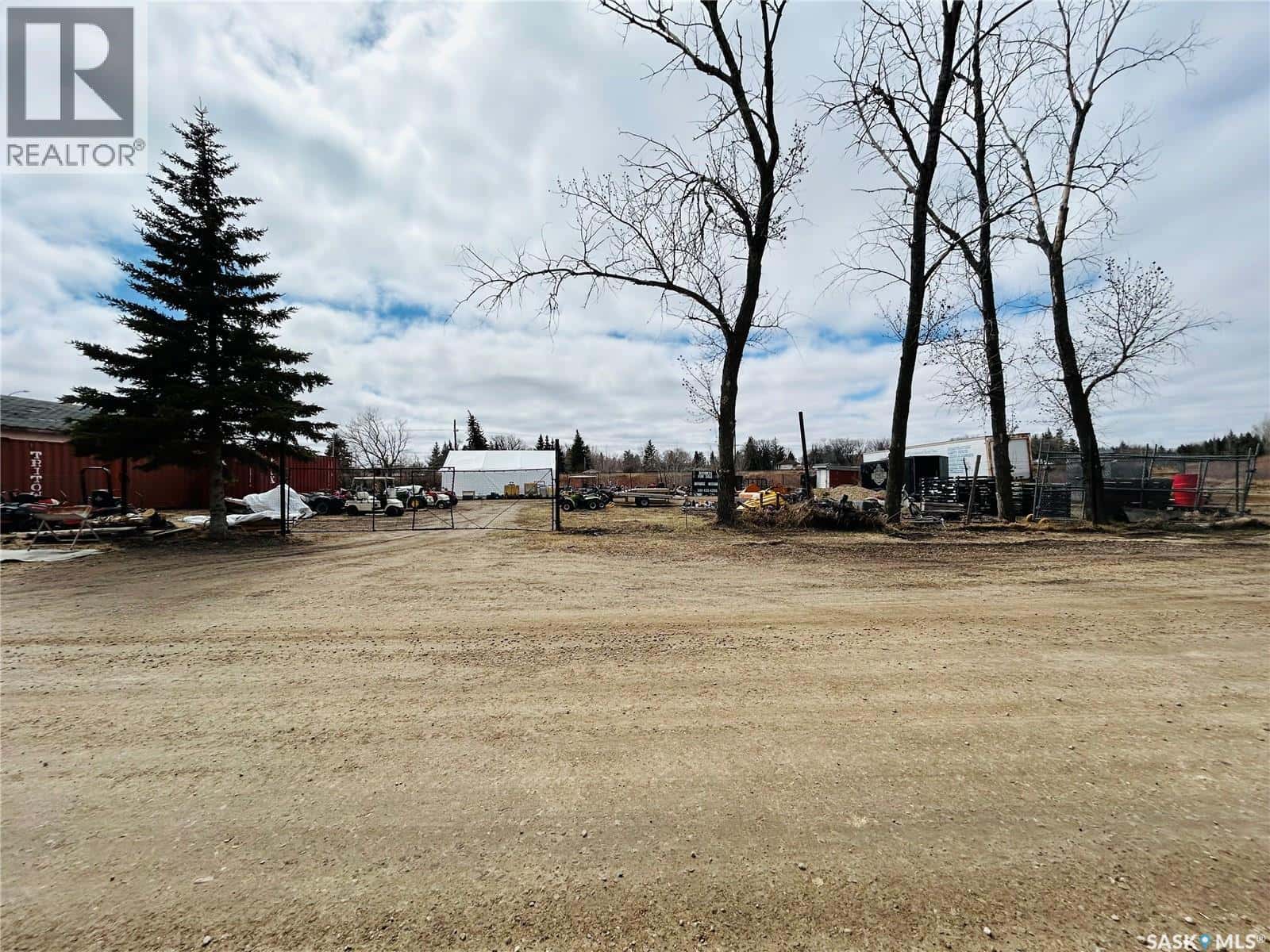 514 Ellice STREET — Moosomin, Saskatchewan - Photo 5 of 11