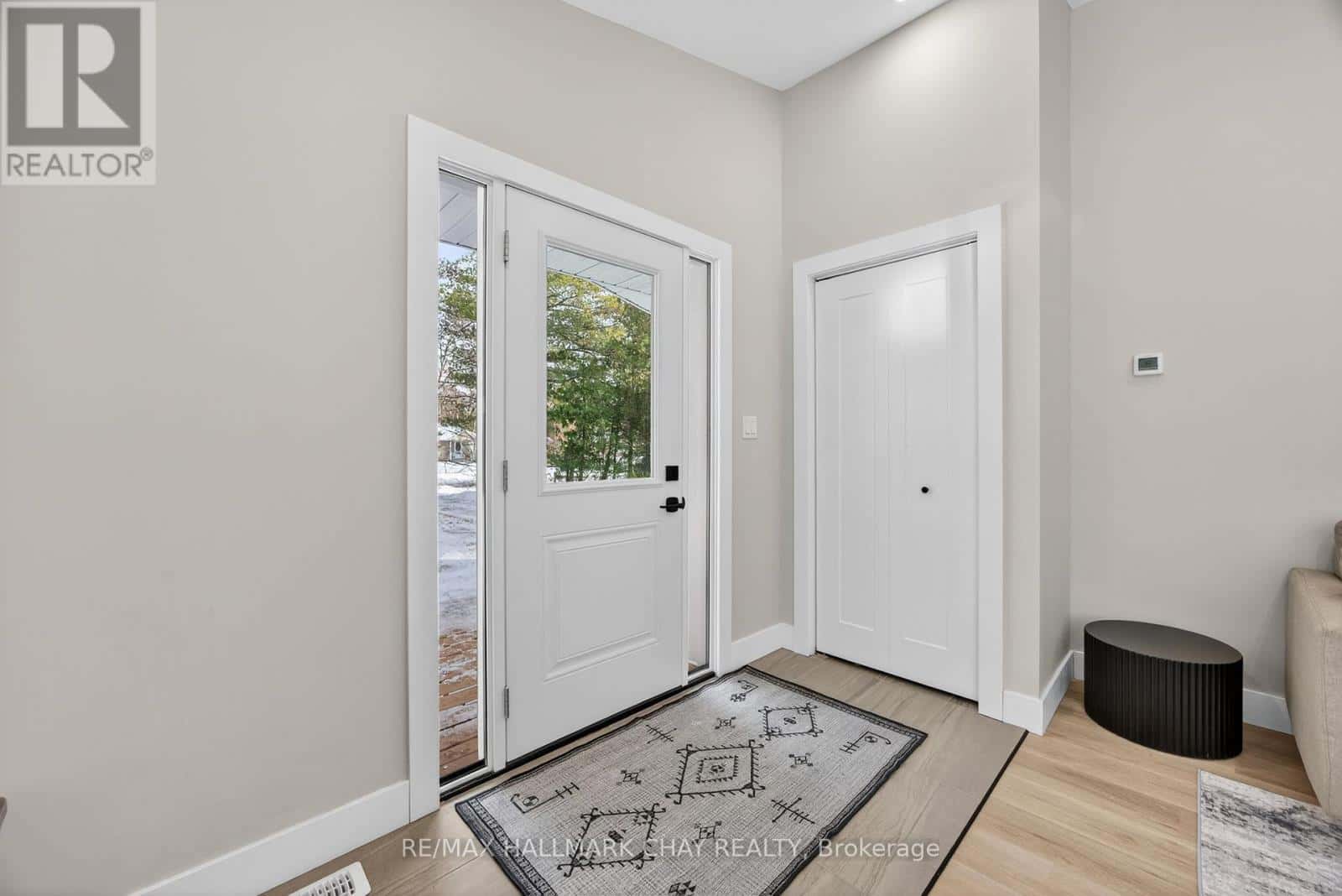 8717 BEACHWOOD ROAD — Wasaga Beach, Ontario - Photo 5 of 50