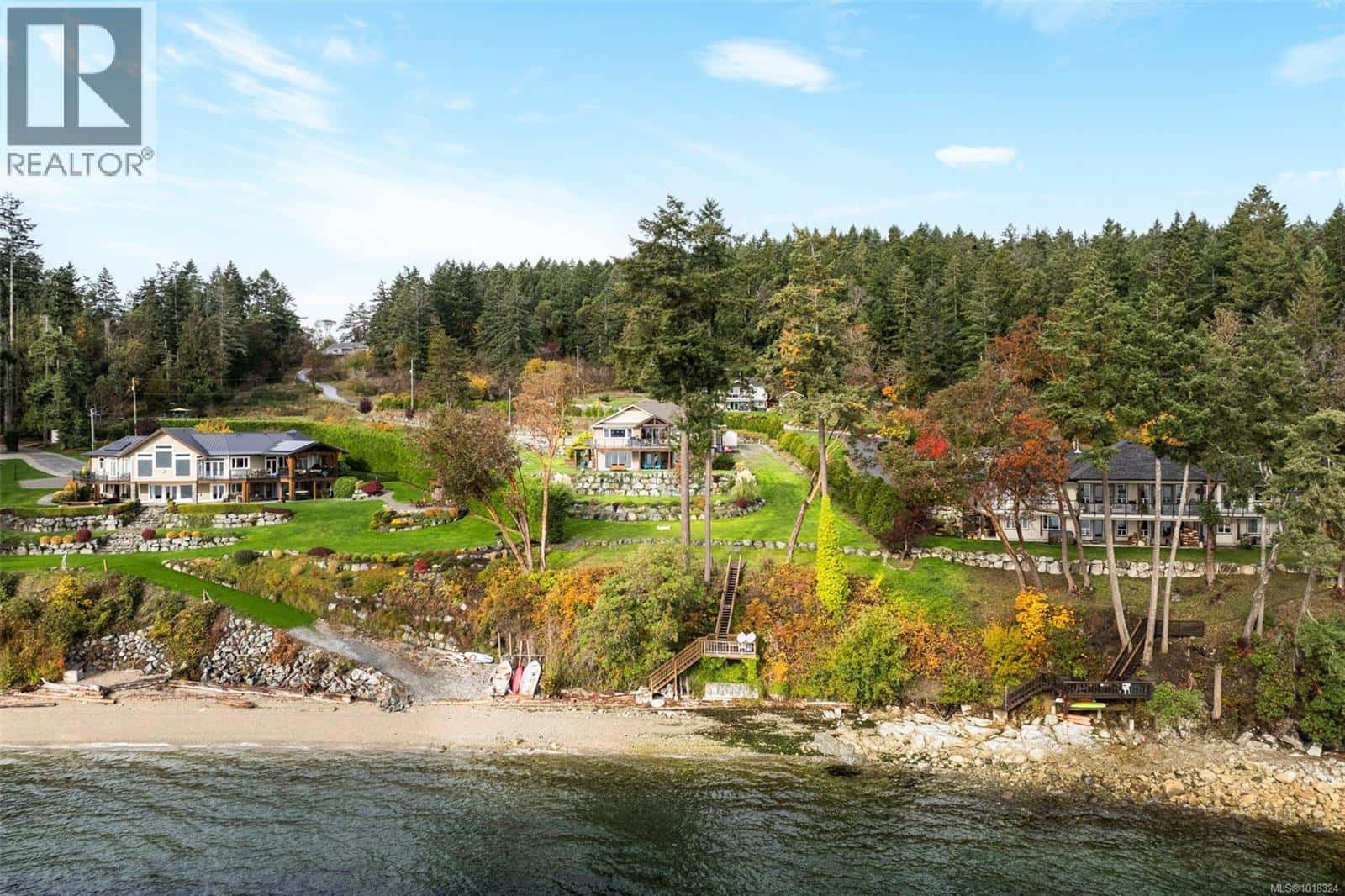 2851 Whiskey Point Rd — Mill Bay, British Columbia - Photo 5 of 98