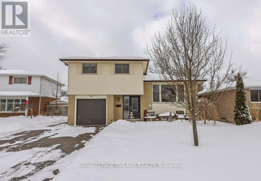 15 Stirling Crescent