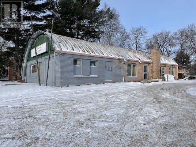 117 Duke ST — Dryden - Photo 3 of 28