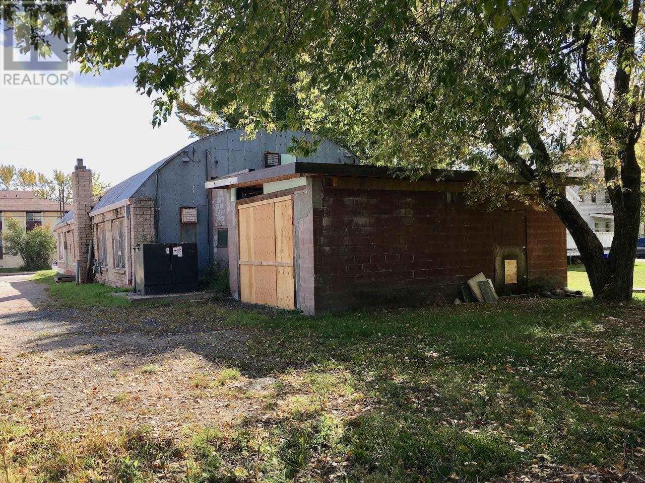 117 Duke ST — Dryden - Photo 2 of 28