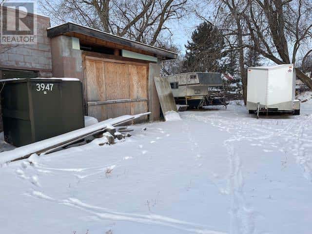 117 Duke ST — Dryden - Photo 4 of 28