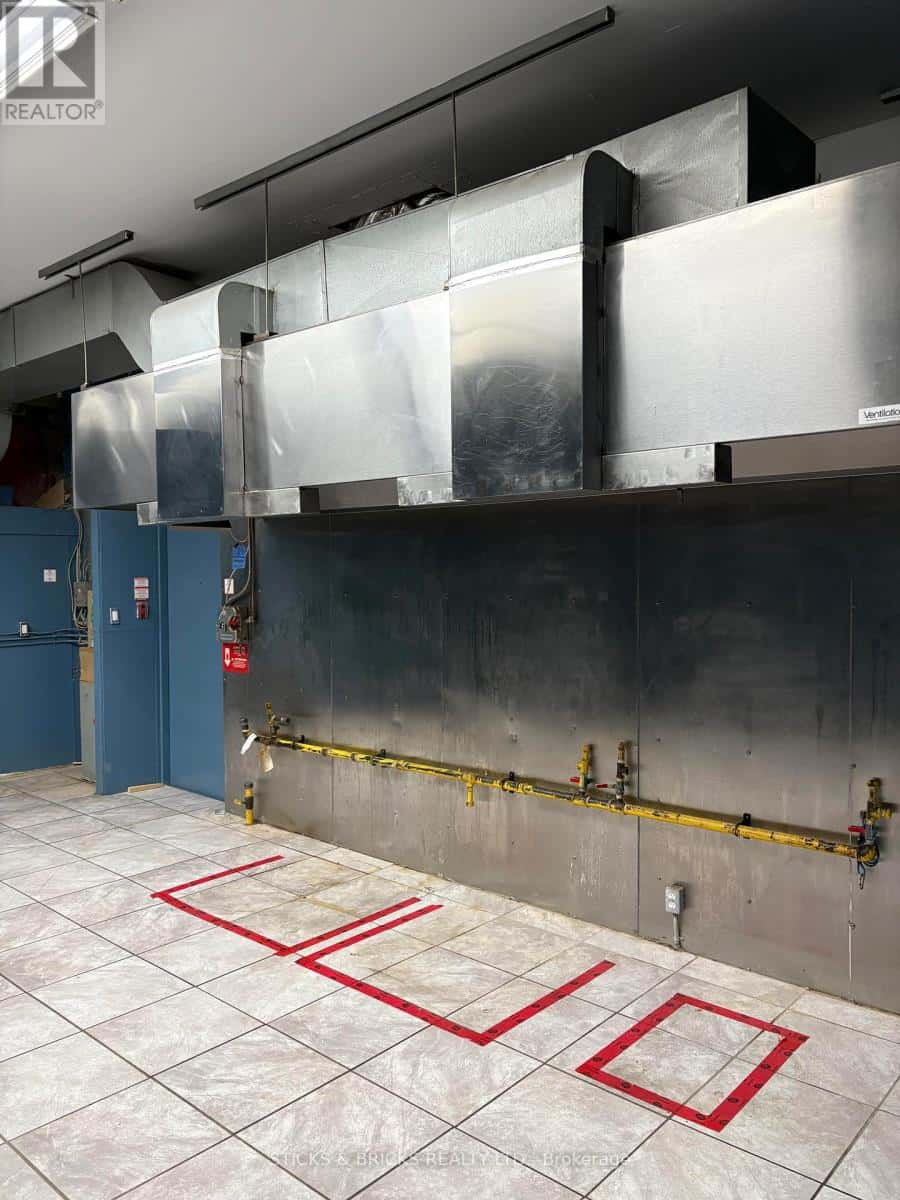 Niagara Falls (Downtown) — Niagara Falls (Downtown) - Photo 4 of 8