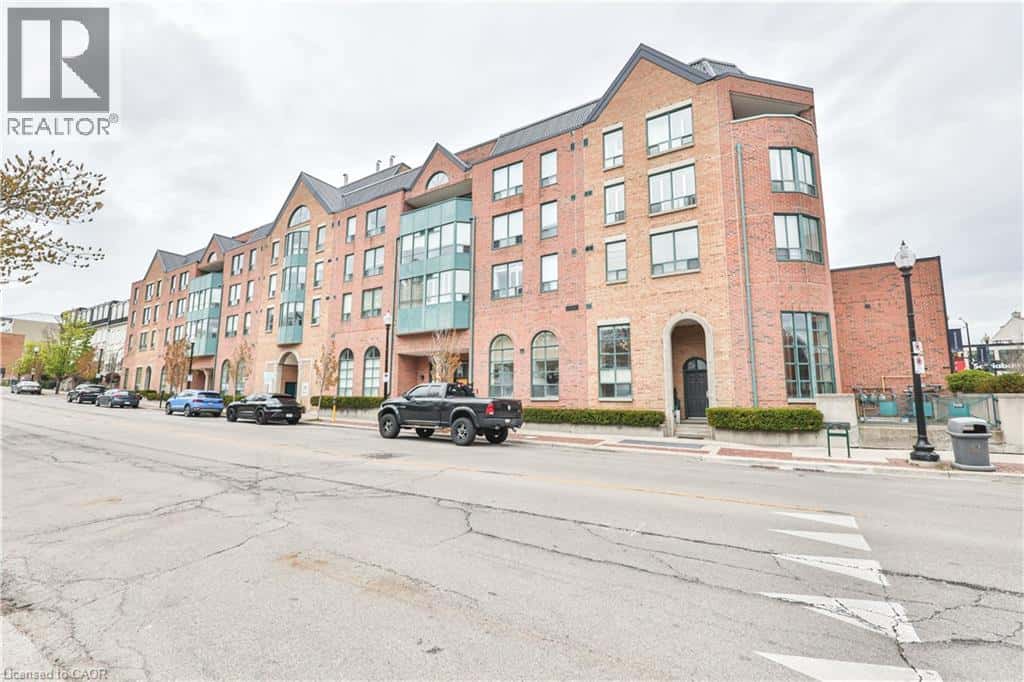 185 ROBINSON Street Unit# 404 — Oakville, Ontario - Photo 2 of 26