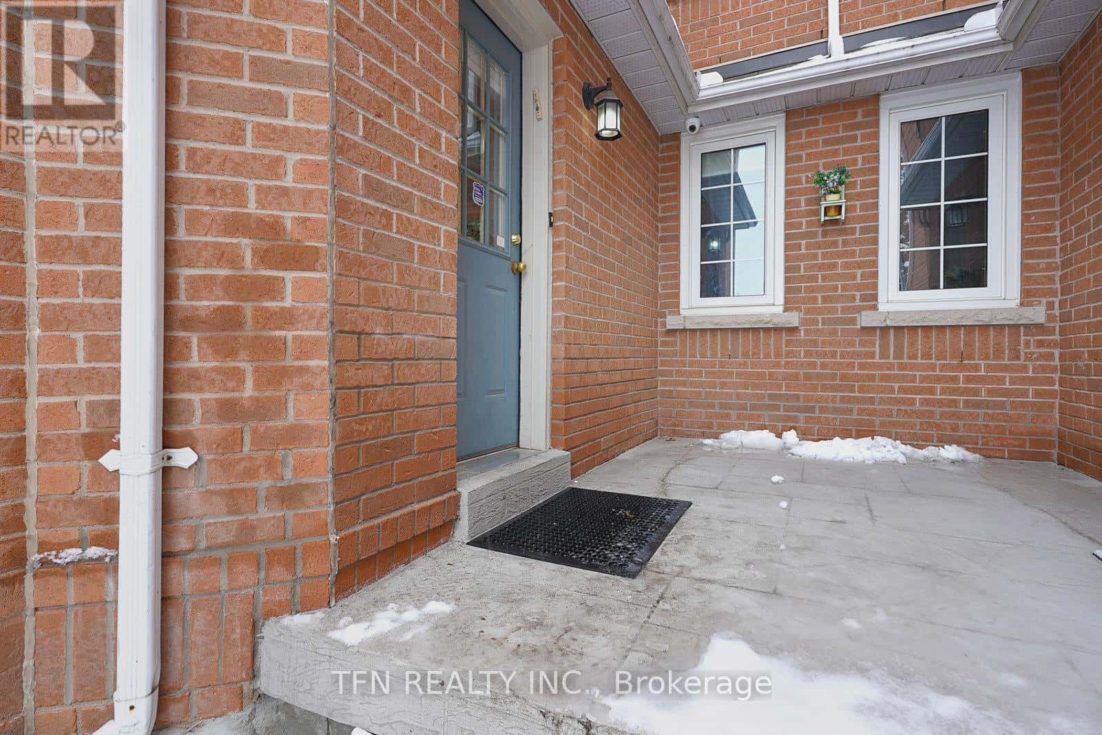 Vaughan (Beverley Glen) — Vaughan (Beverley Glen) - Photo 3 of 50