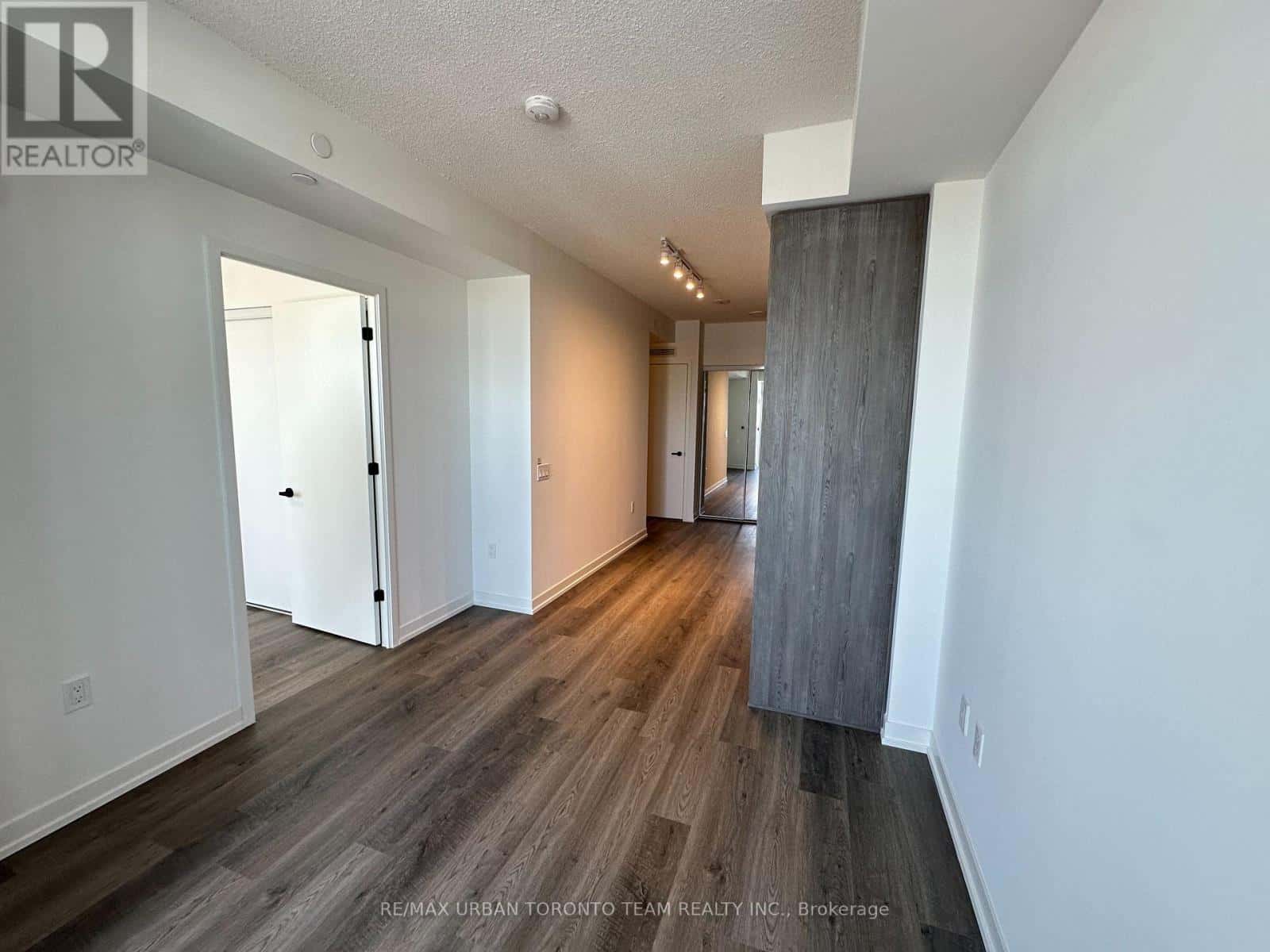 Vaughan (Vaughan Corporate Centre) — Vaughan (Vaughan Corporate Centre) - Photo 3 of 17