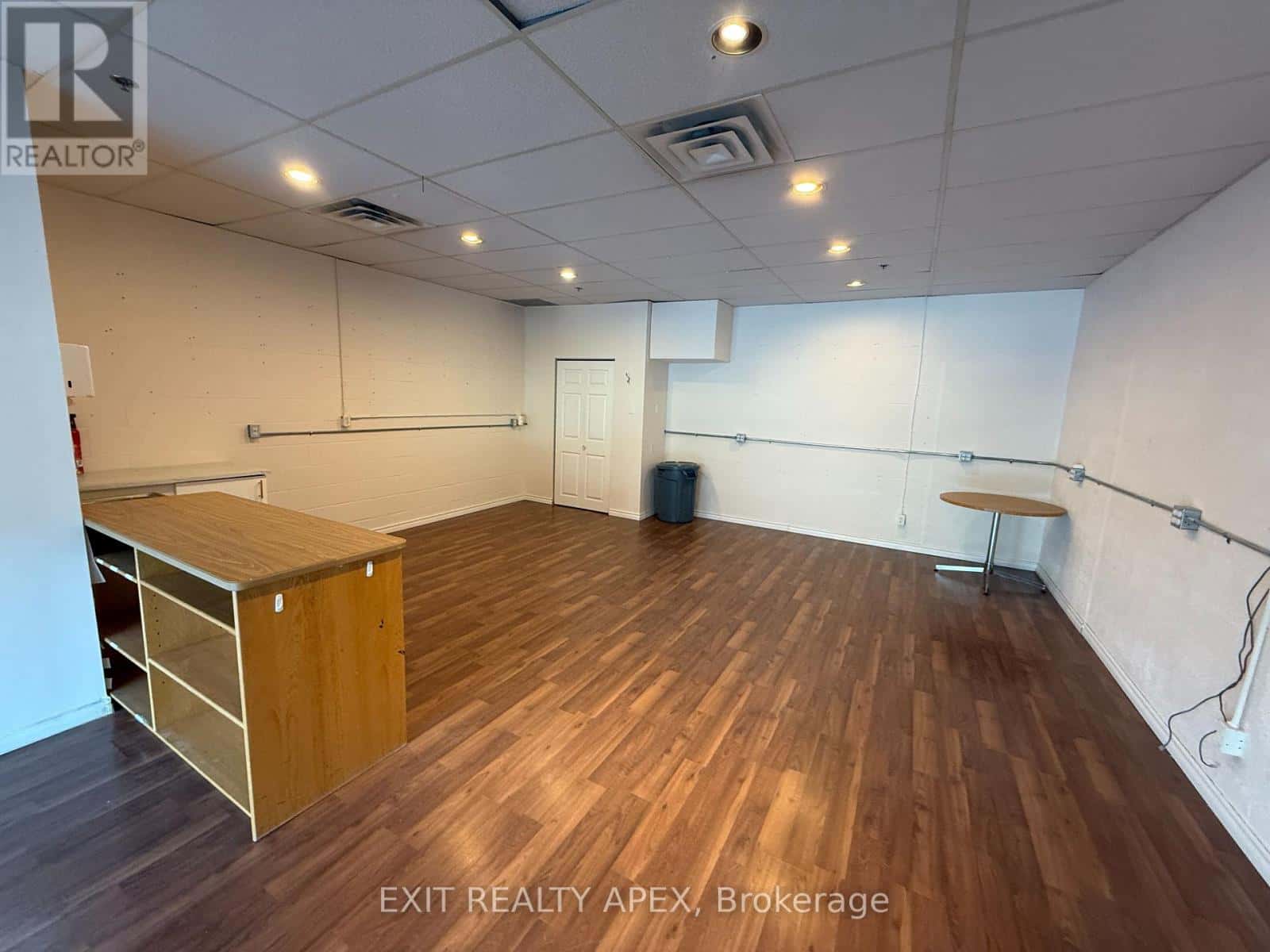 A12 - 481 NORTH SERVICES ROAD W — Oakville (GA Glen Abbey) - Photo 4 of 7