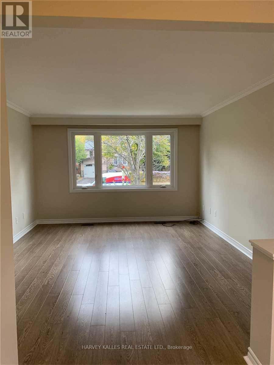 Toronto (Mimico) — Toronto (Mimico) - Photo 2 of 13