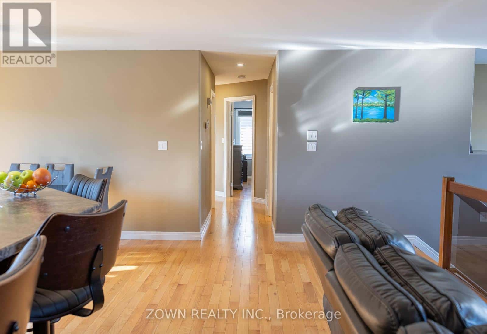 1433 GIRARD DRIVE — Lakeshore, Ontario - Photo 3 of 25