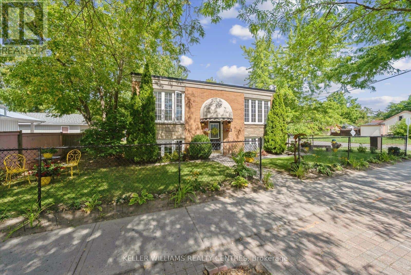 948 LAKE DRIVE E — Georgina (Sutton & Jackson's Point), Ontario - Photo 5 of 40