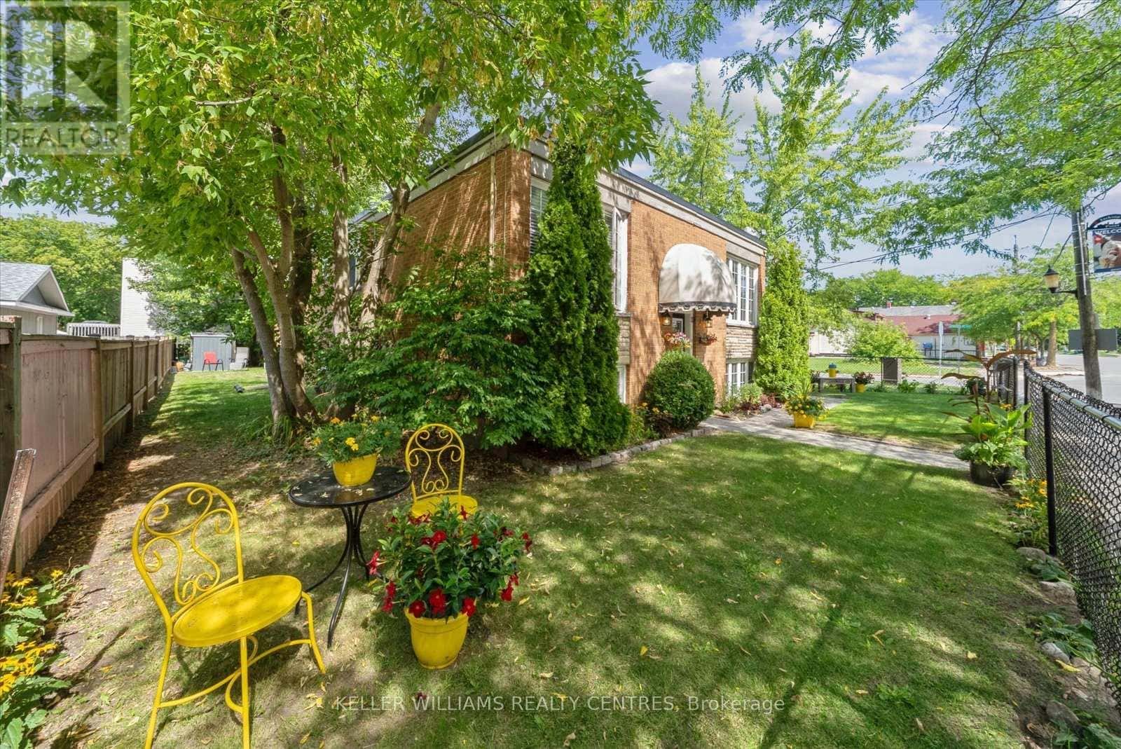 948 LAKE DRIVE E — Georgina (Sutton & Jackson's Point), Ontario - Photo 4 of 40