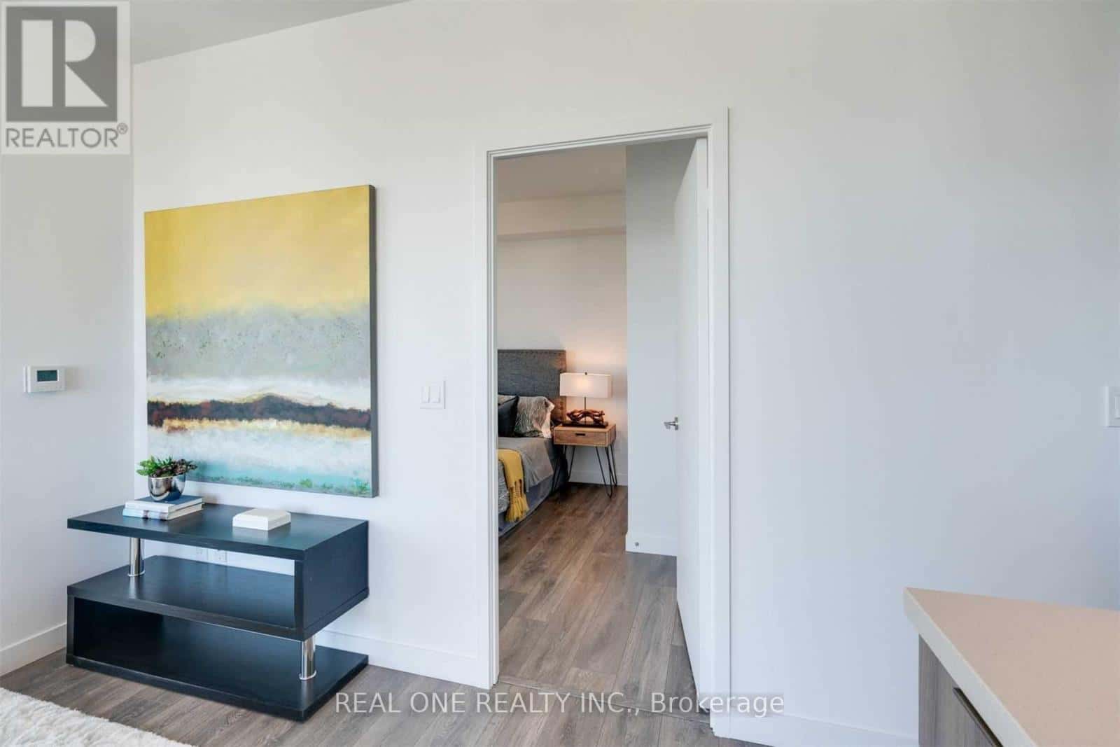 Toronto (Mount Pleasant West) — Toronto (Mount Pleasant West) - Photo 2 of 25