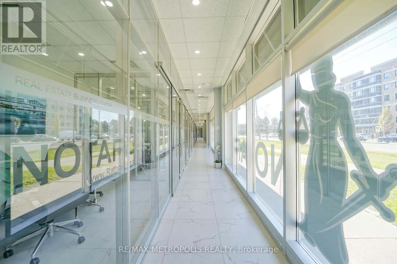 Markham (Cedarwood) — Markham (Cedarwood) - Photo 4 of 16