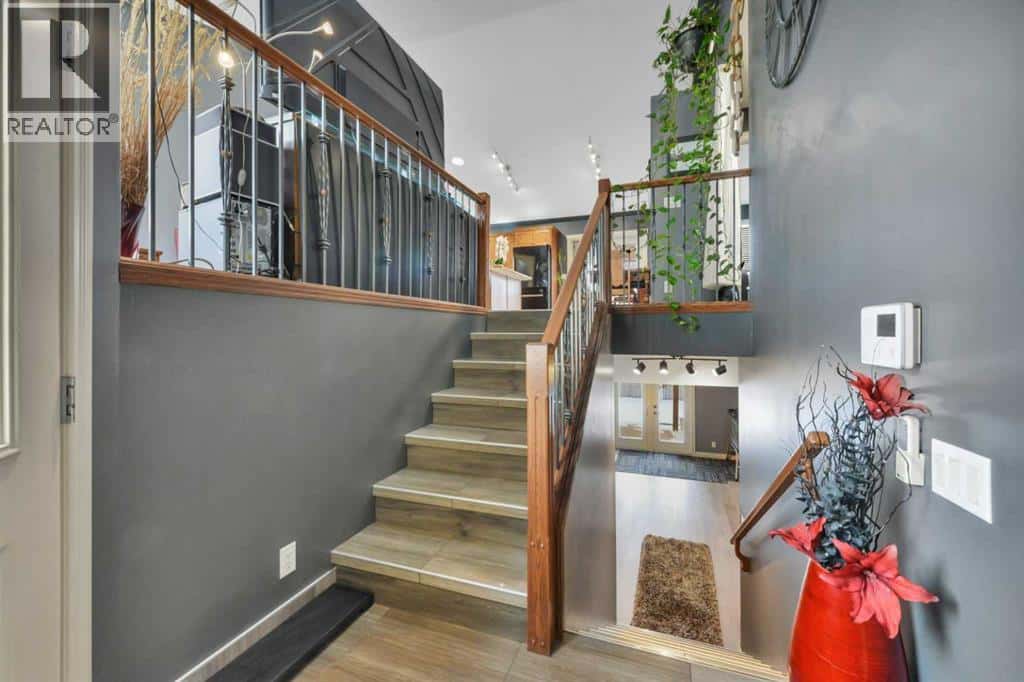 114 Old Boomer Road — Sylvan Lake, Alberta - Photo 5 of 42