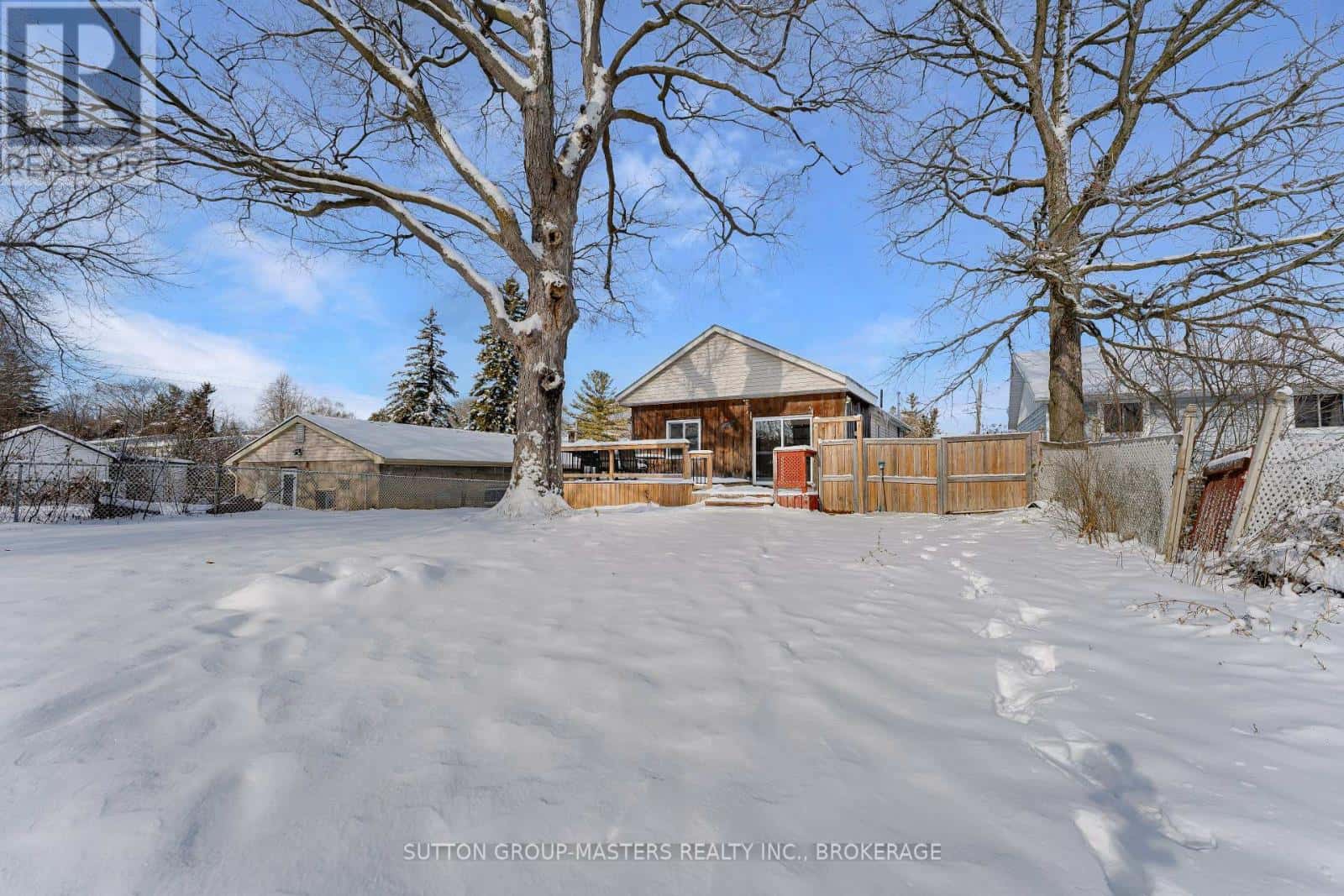 18 GREER STREET — Kingston (Rideau), Ontario - Photo 3 of 41