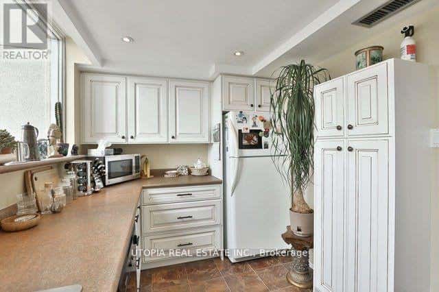 1809 - 3700 KANEFF CRESCENT — Mississauga (Mississauga Valleys) - Photo 5 of 12