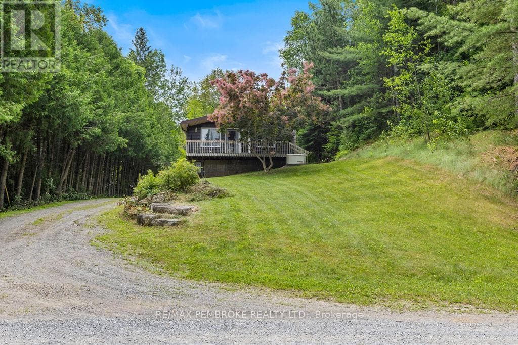 194 KLONDIKE ROAD — Bonnechere Valley, Ontario - Main photo